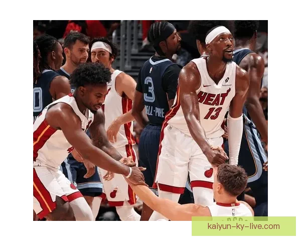 热火骑士大战前瞻阿德巴约韦尔联手震慑禁区艾伦复出能否助队复仇